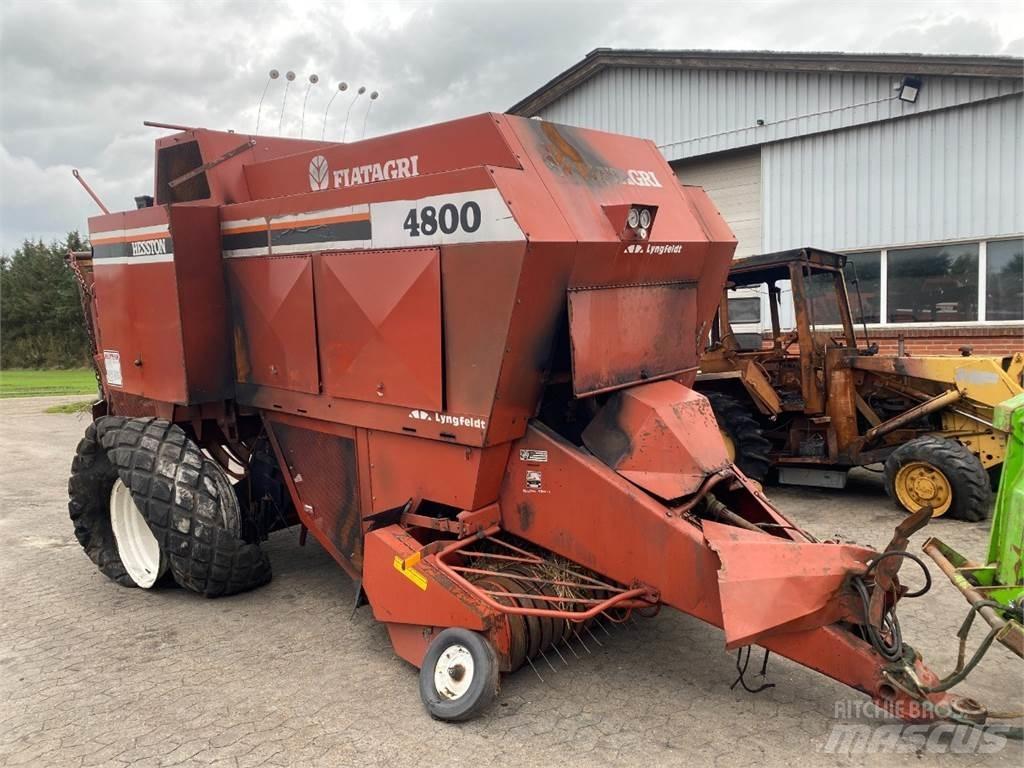 Hesston 4800 Тюкові прес-підбирачі