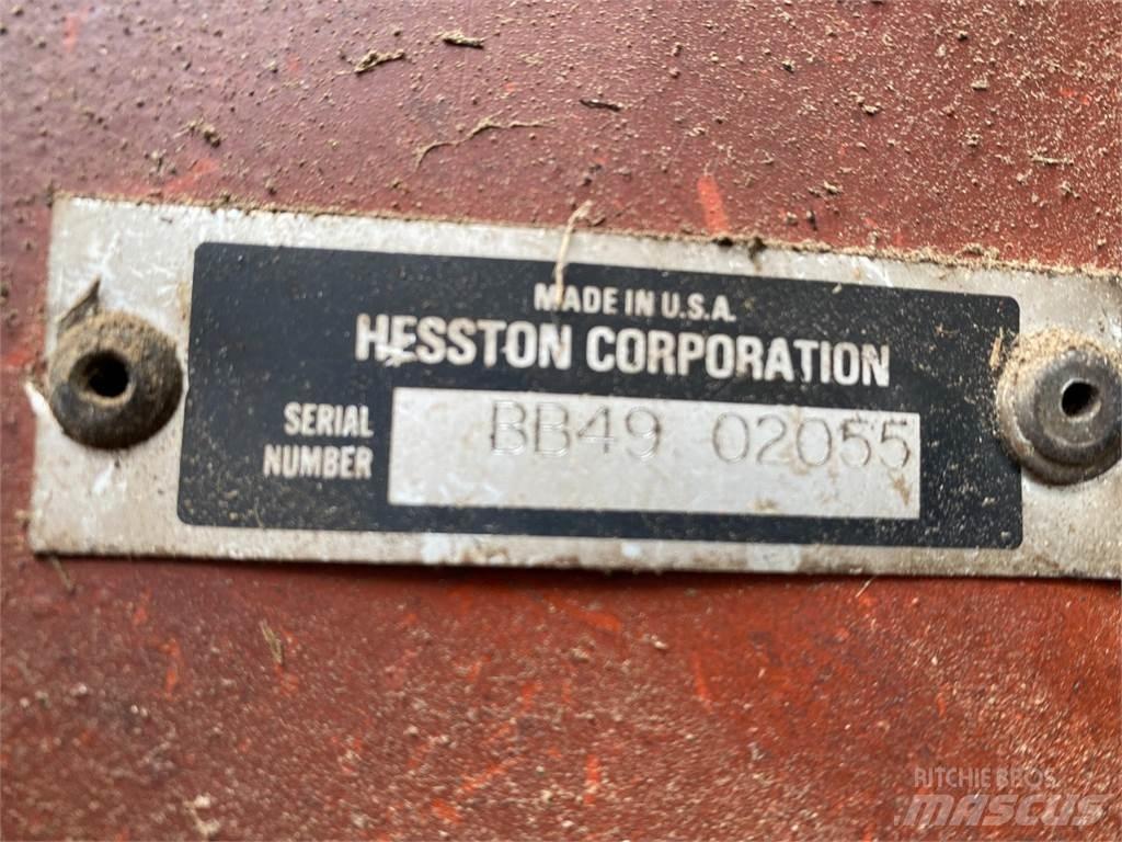 Hesston 4900 Тюкові прес-підбирачі