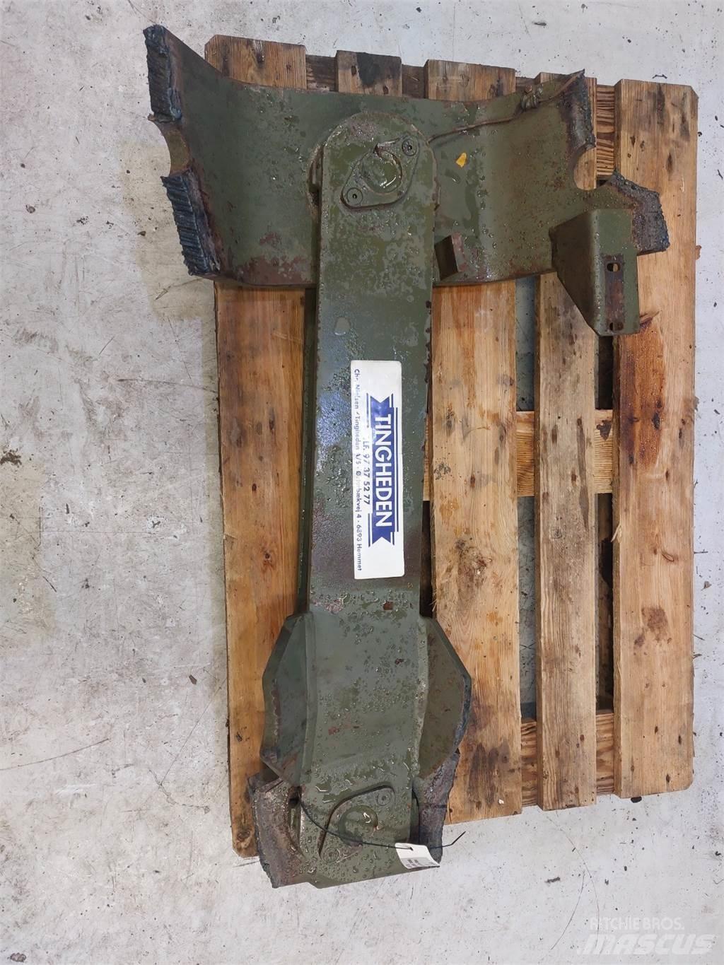 Hydrema 806 Осі
