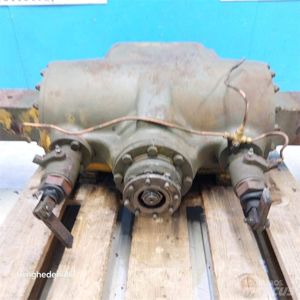 Hydrema 806 Осі