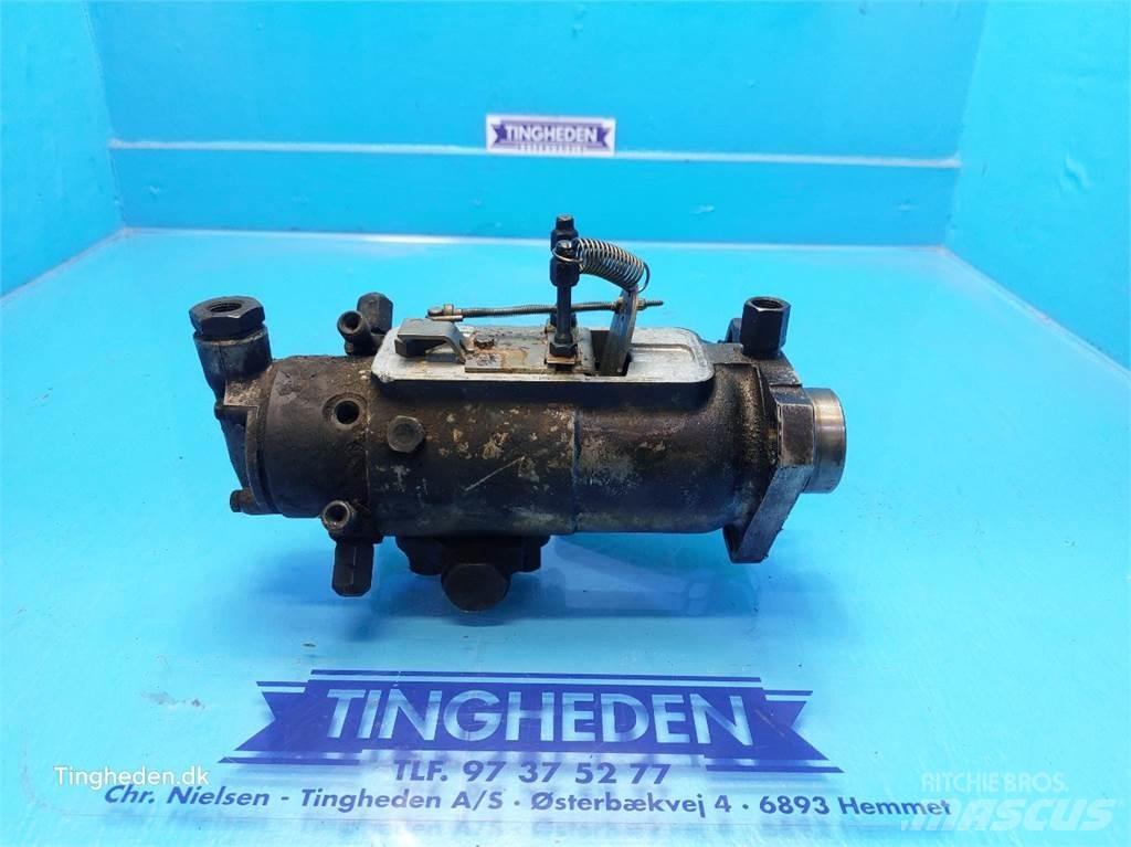 Hydrema 806 Двигуни