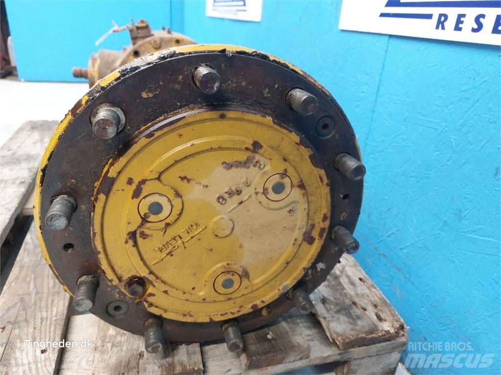 Hydrema 906 Осі