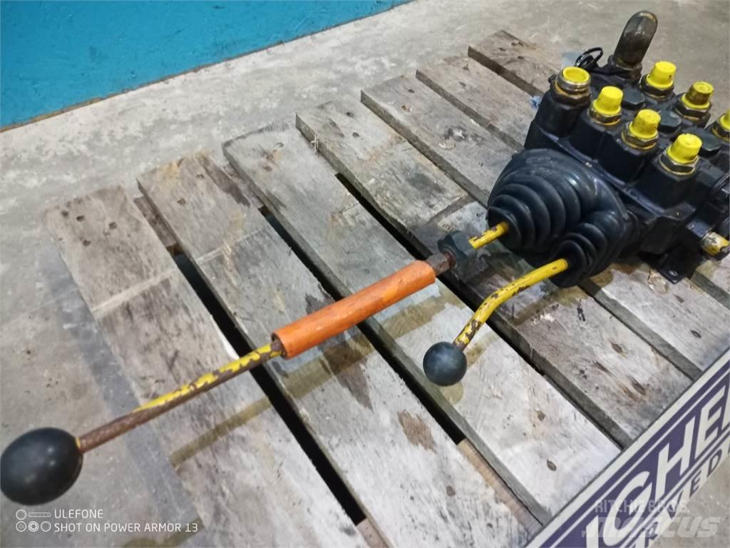 Hydrema 906A Гідравліка