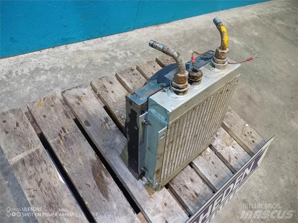 Hydrema 906A Радіатори