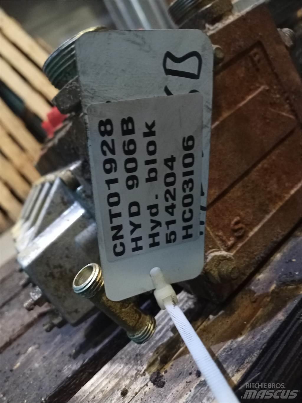 Hydrema 906B Гідравліка