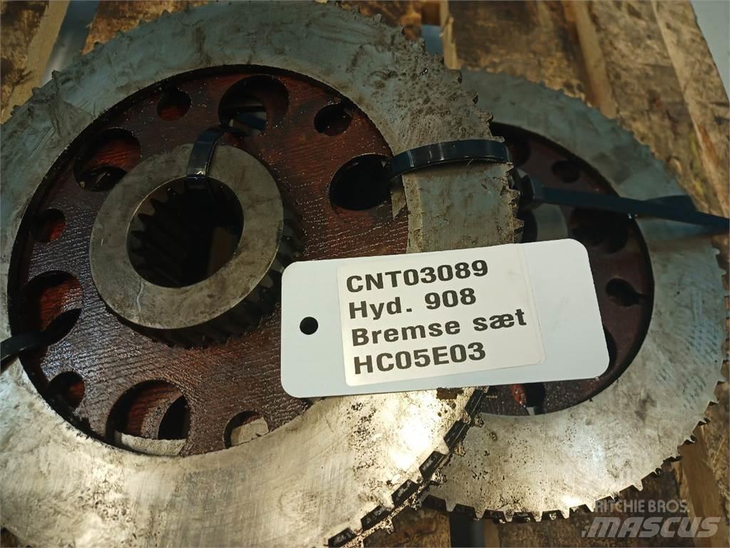 Hydrema 906B Осі