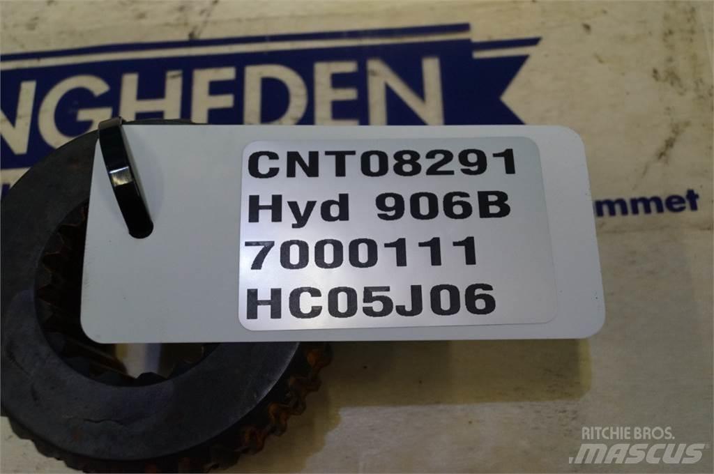Hydrema 906B Осі