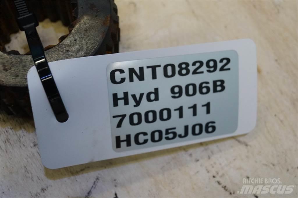 Hydrema 906B Осі
