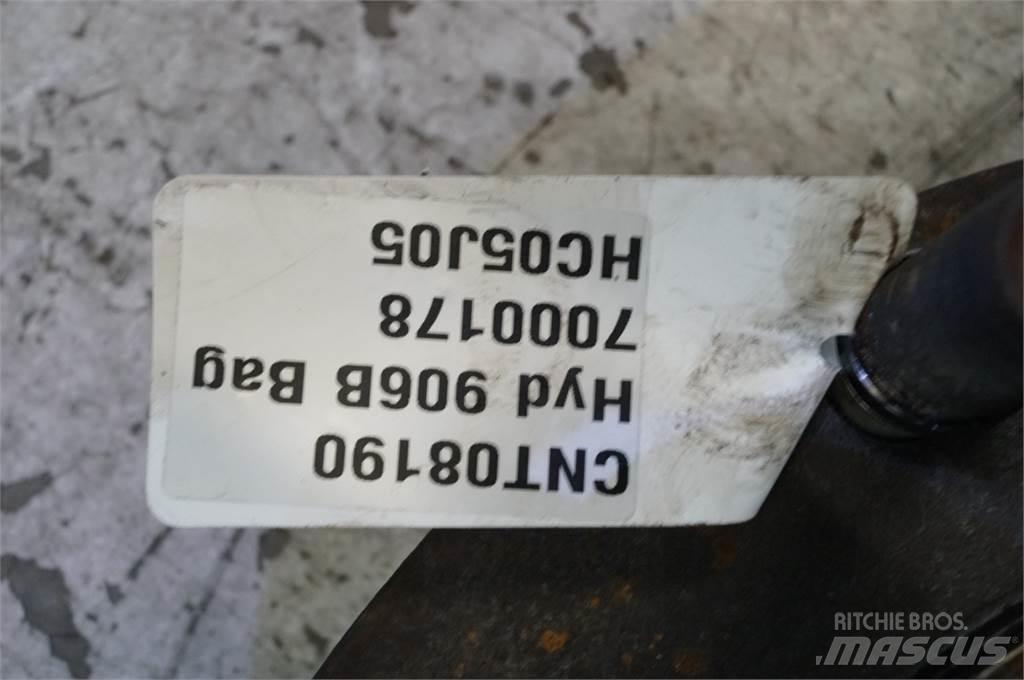 Hydrema 906B Осі