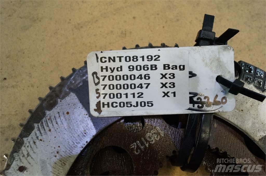 Hydrema 906B Осі