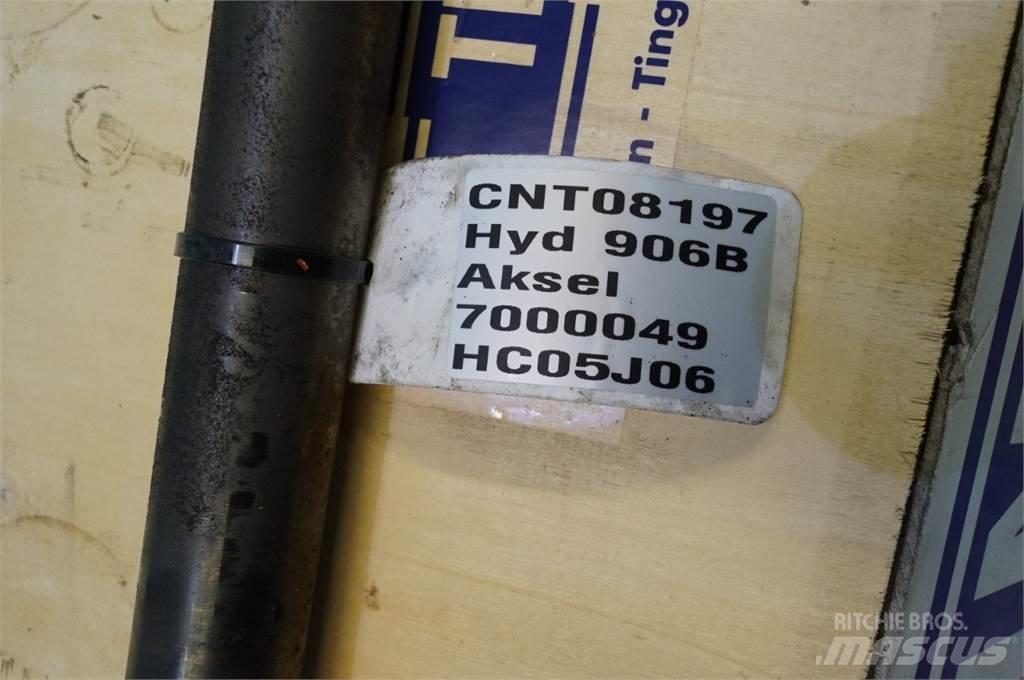 Hydrema 906B Осі
