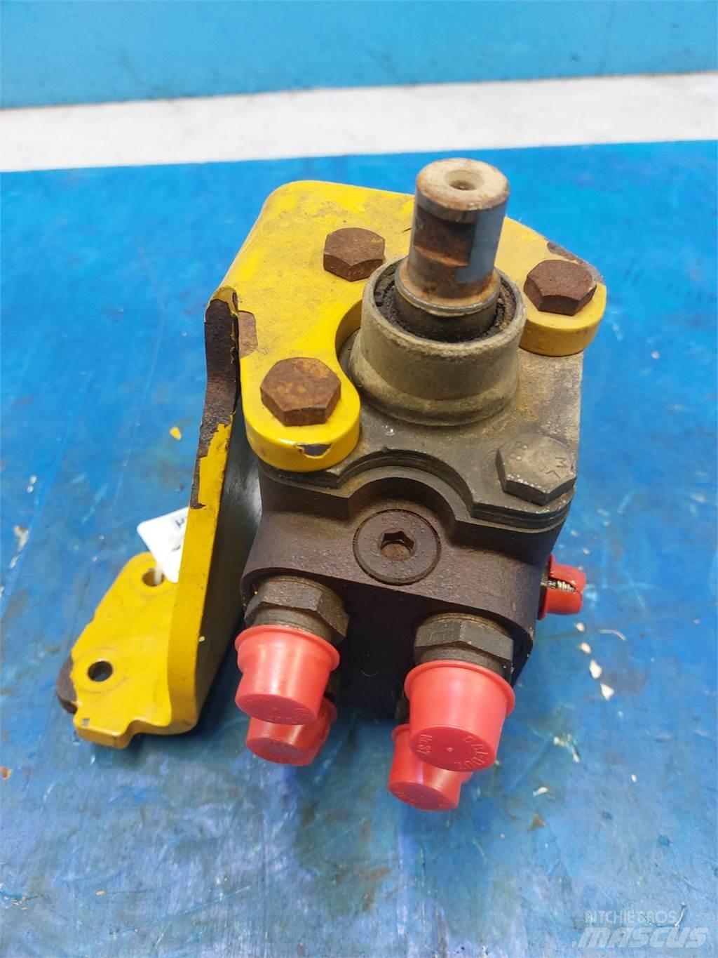 Hydrema 906B Гідравліка