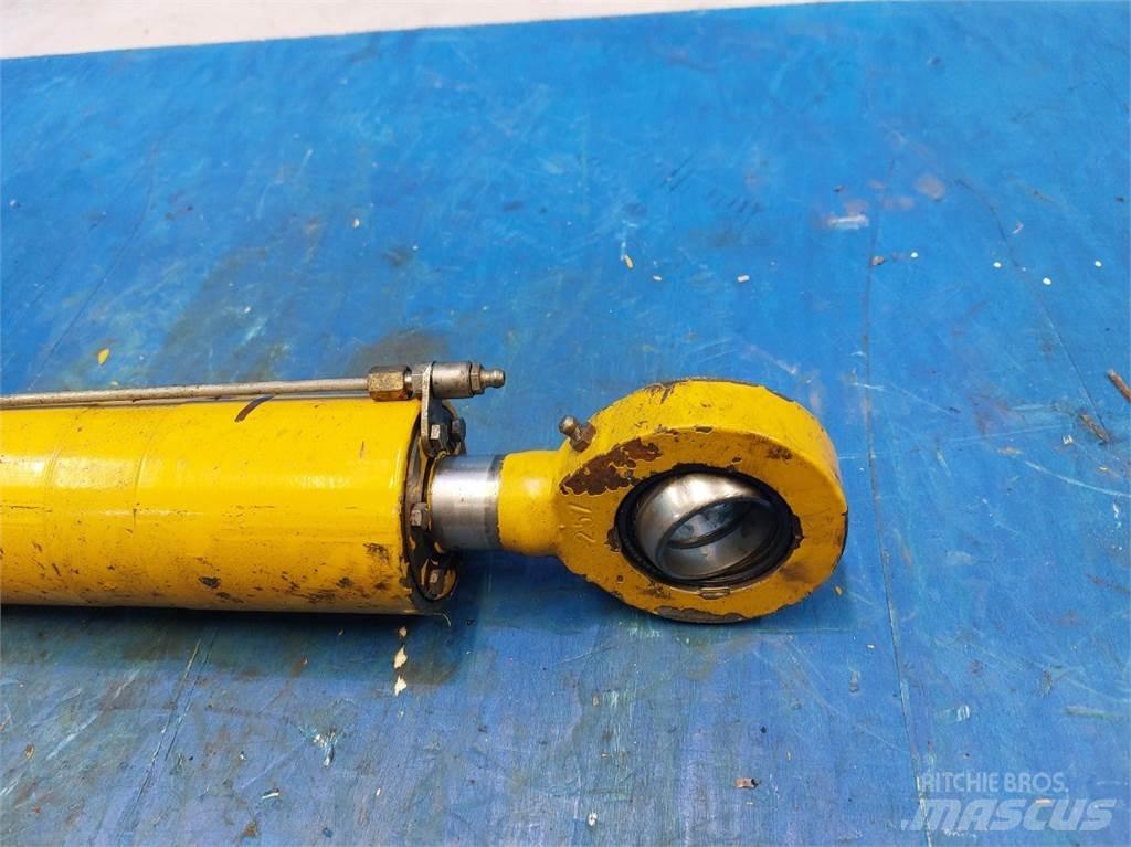 Hydrema 906B Осі