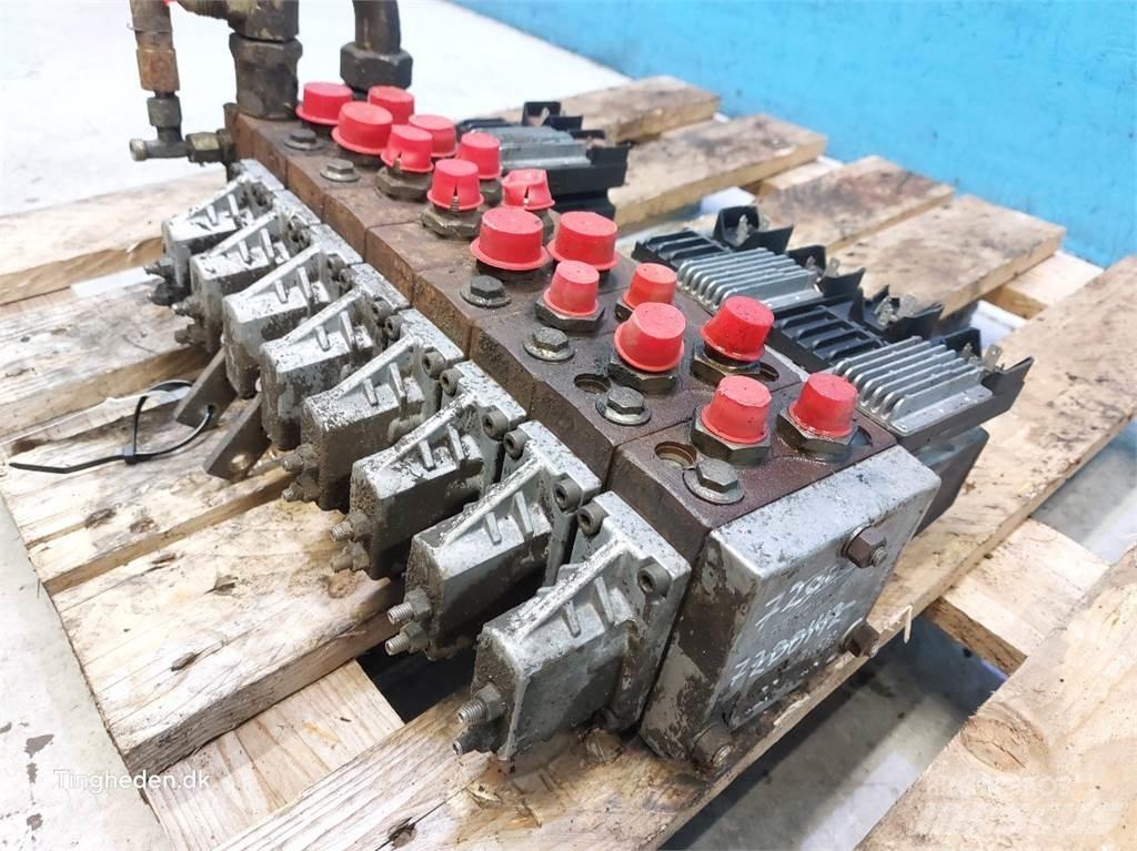 Hydrema 906B Гідравліка
