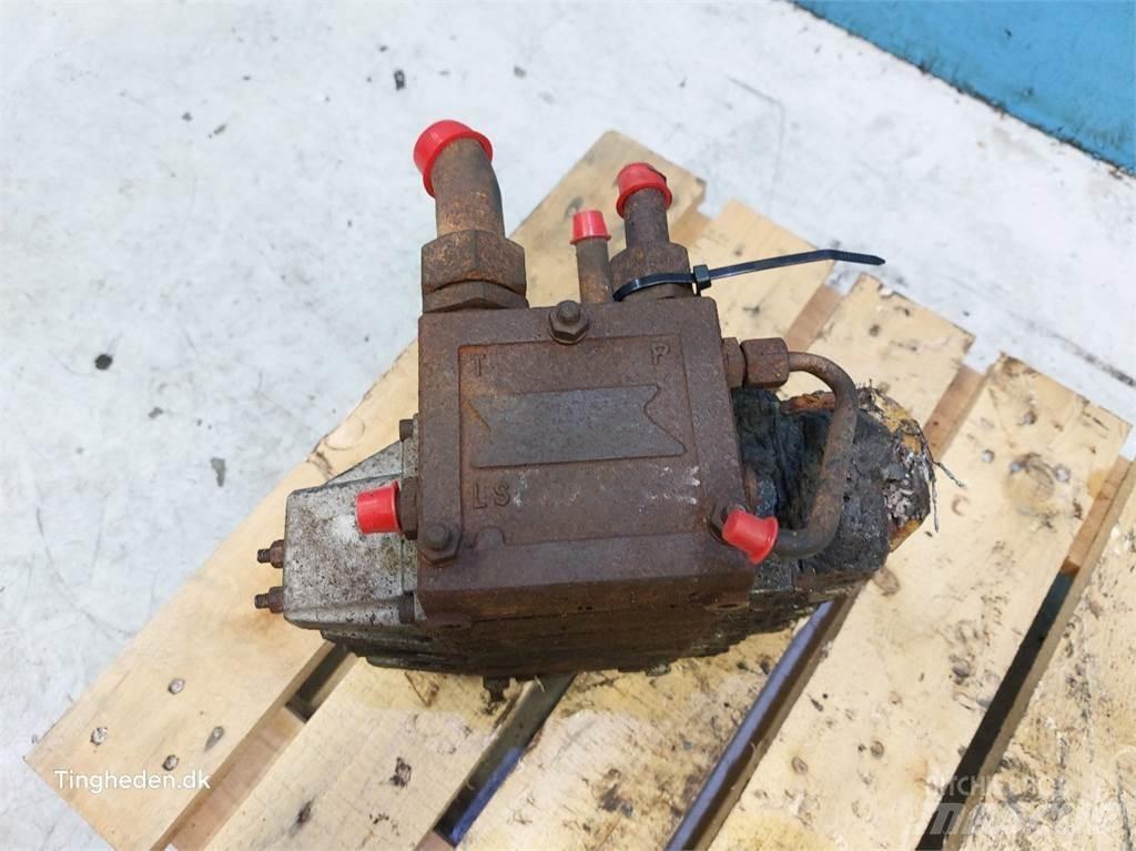 Hydrema 906B Гідравліка
