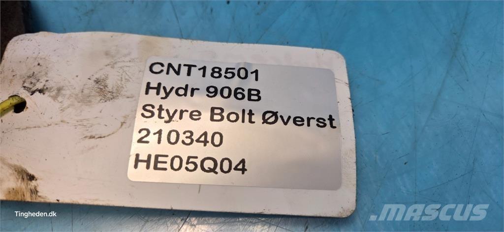 Hydrema 906B Осі