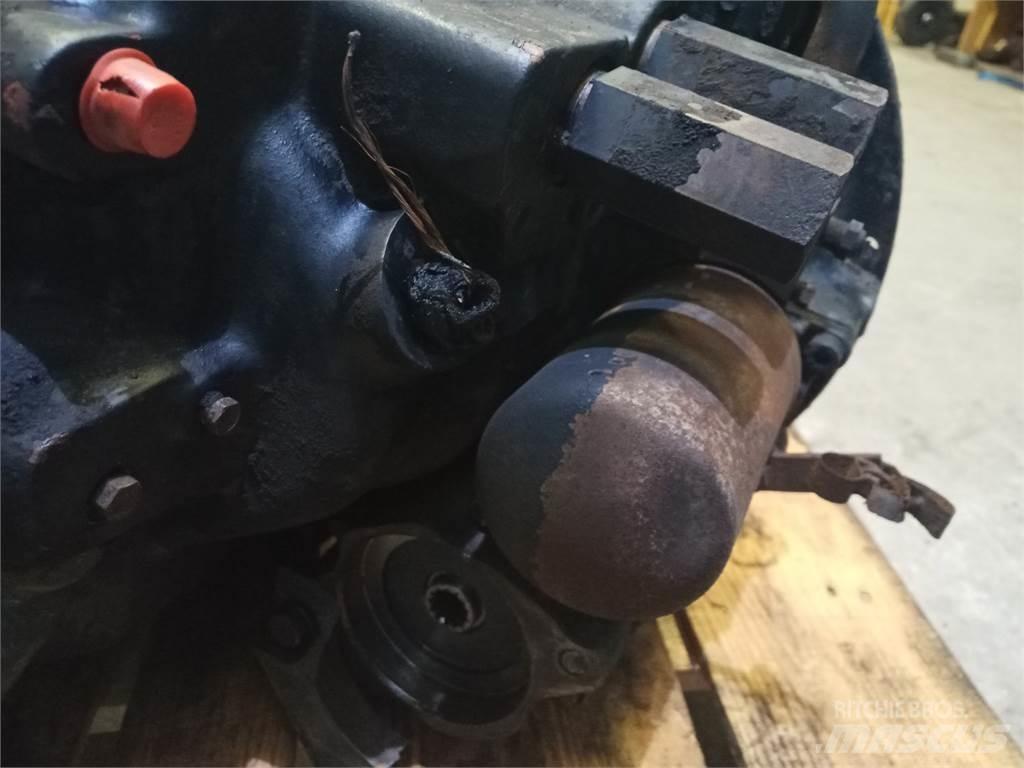 Hydrema 906C Коробка передач