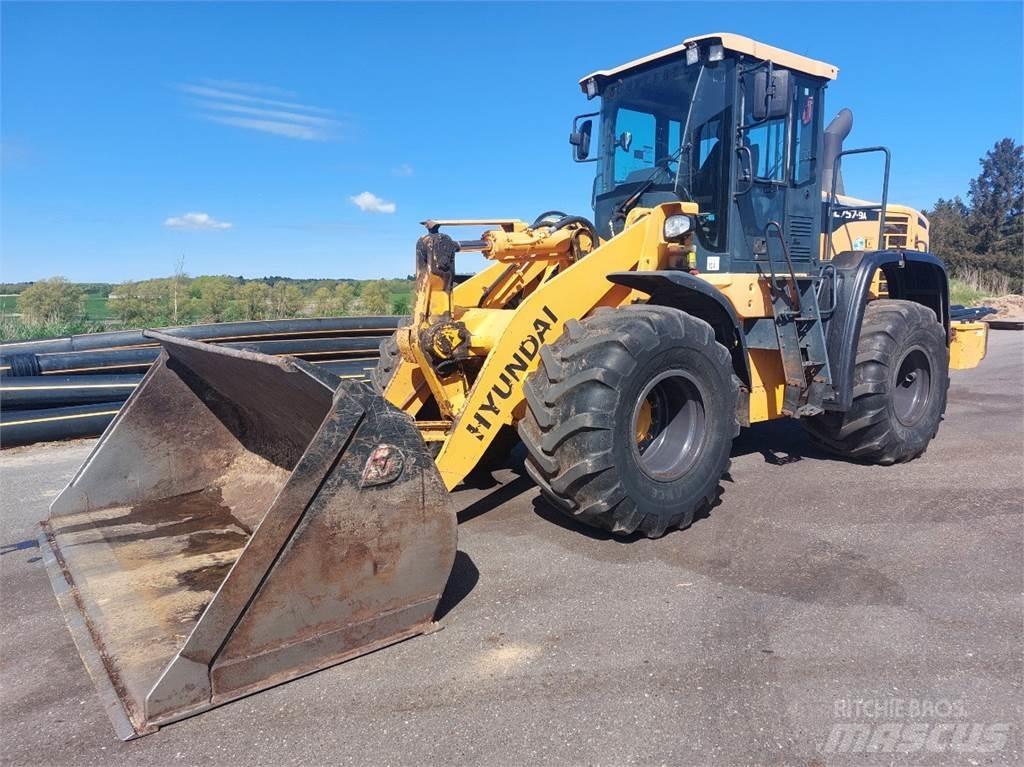 Hyundai HL757-9A Фронтальні навантажувачі