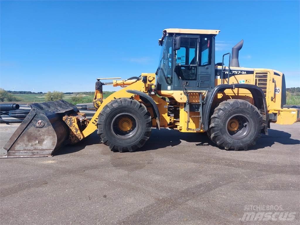 Hyundai HL757-9A Фронтальні навантажувачі