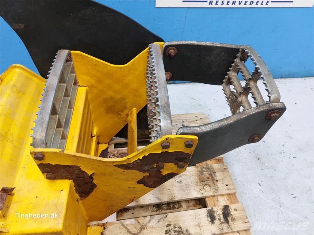 JCB 427 HL Просівні ковші