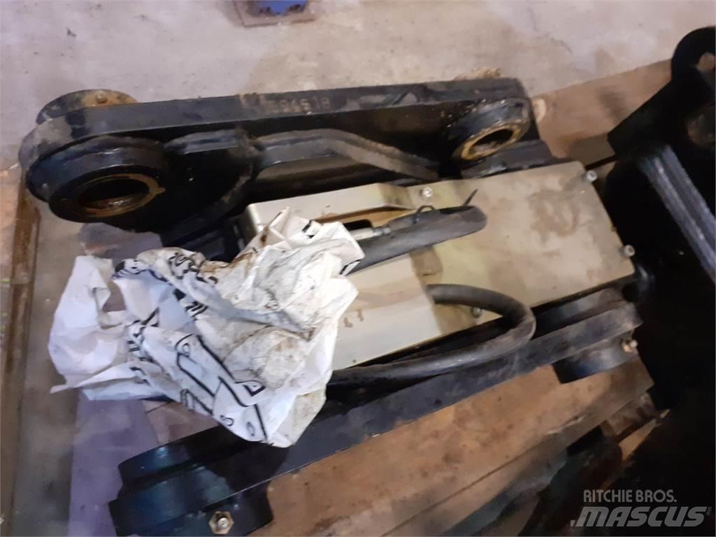 JCB 4CX Швидкі з`єднувачі
