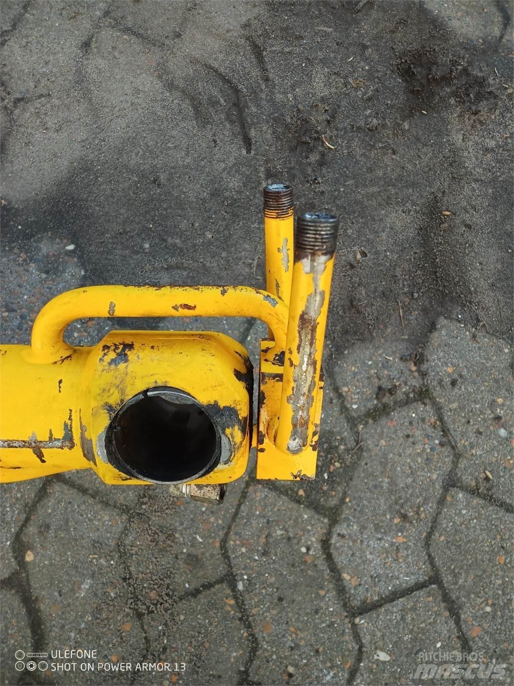 JCB 530 Бони і ковші