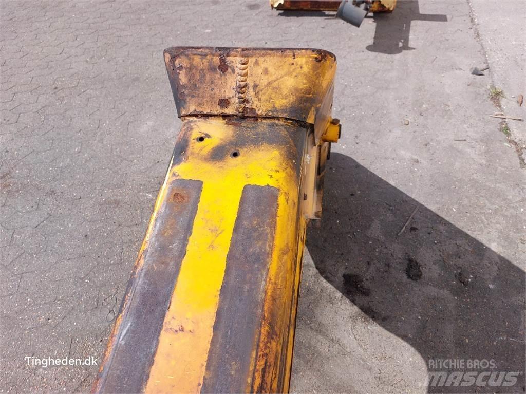 JCB 531-70 Бони і ковші