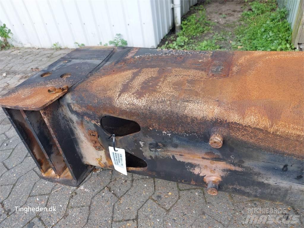JCB 531-70 Бони і ковші