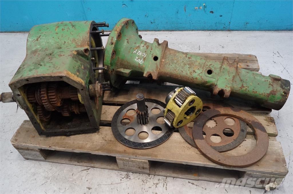 John Deere 1042 Коробка передач