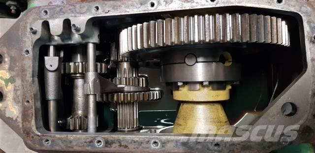 John Deere 1065 Коробка передач