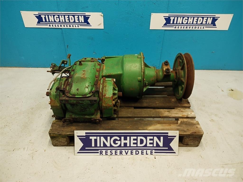John Deere 1065 Коробка передач