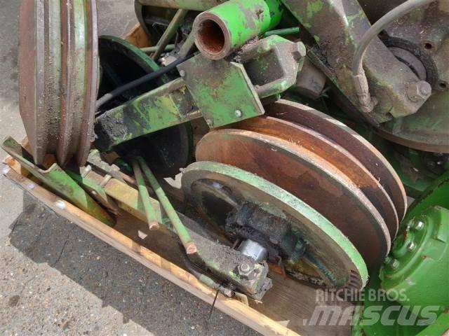 John Deere 1075 Сільгосптехніка - Інші