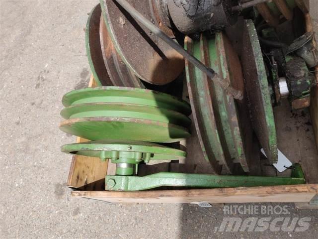 John Deere 1075 Сільгосптехніка - Інші