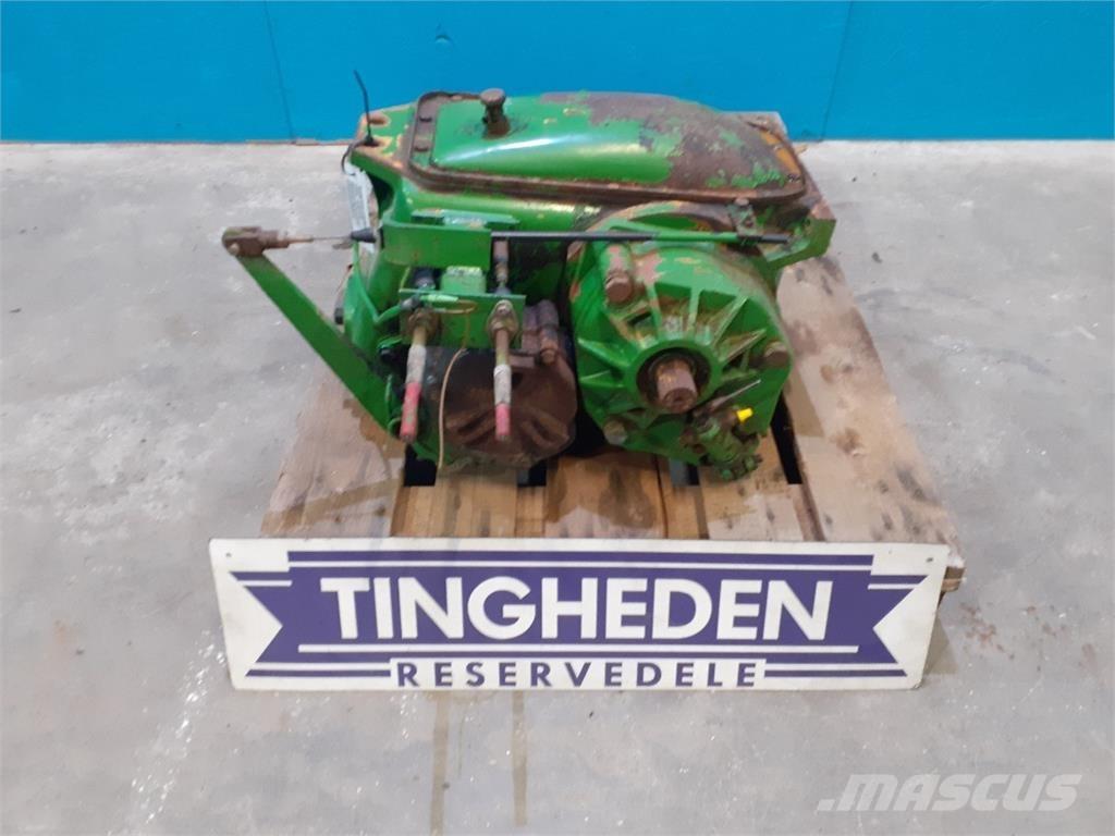 John Deere 1075 Коробка передач