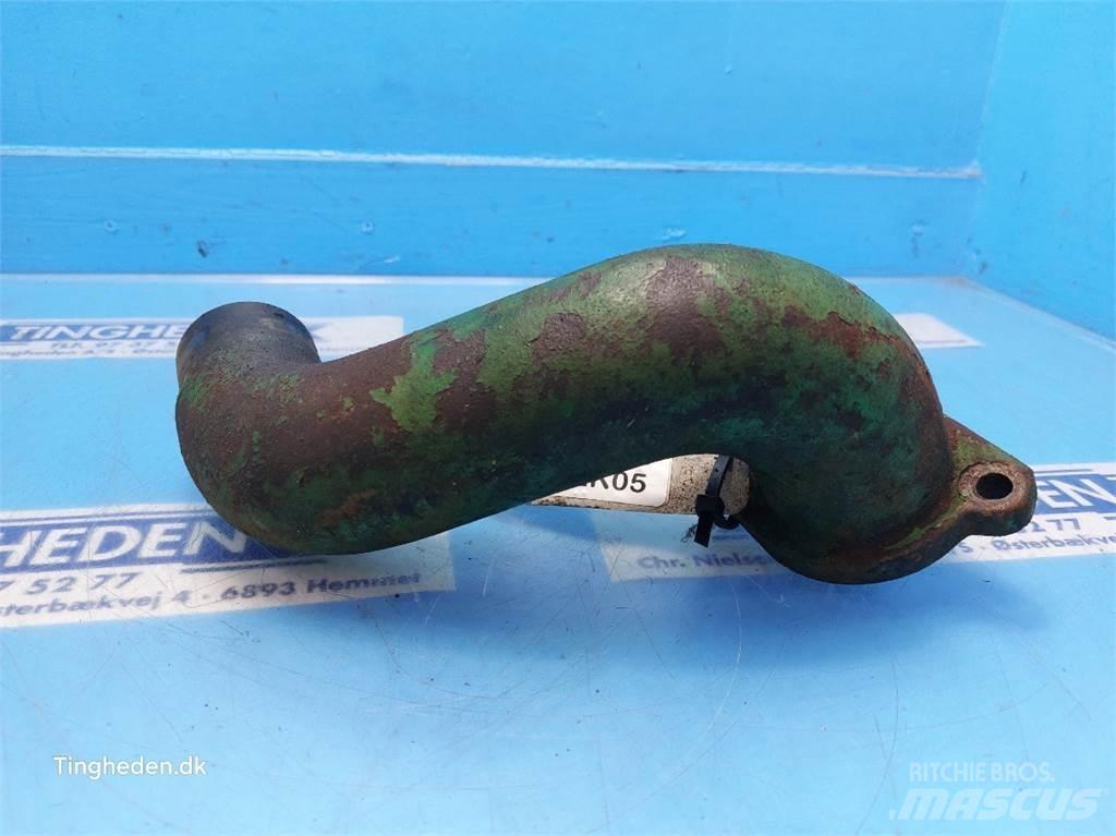 John Deere 1075 Двигуни