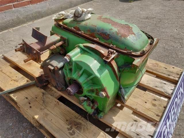 John Deere 1085 Коробка передач