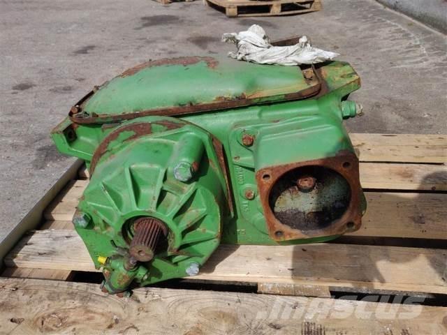 John Deere 1085 Коробка передач