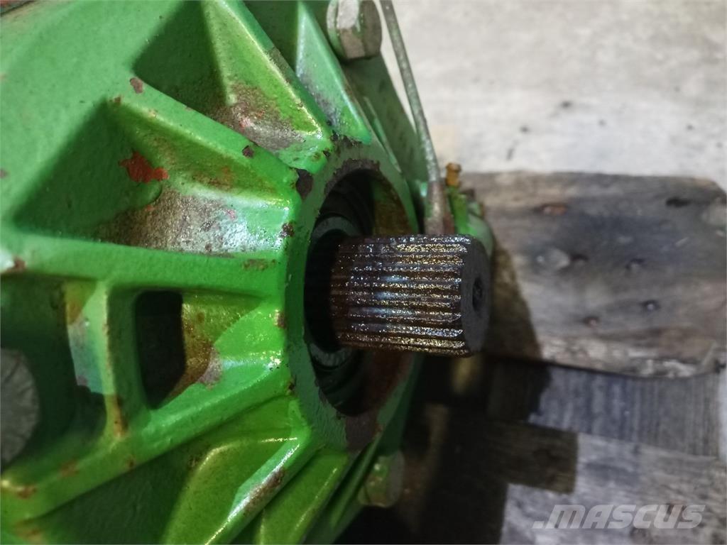 John Deere 1085 Коробка передач