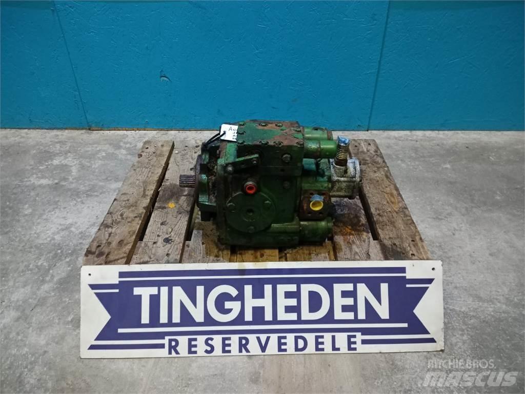 John Deere 1085 Гідравліка