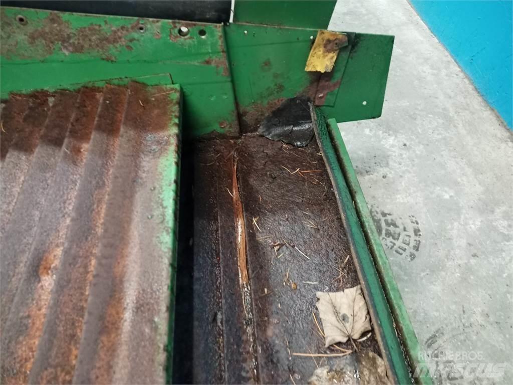 John Deere 1085 Розсіювачі солі та піску