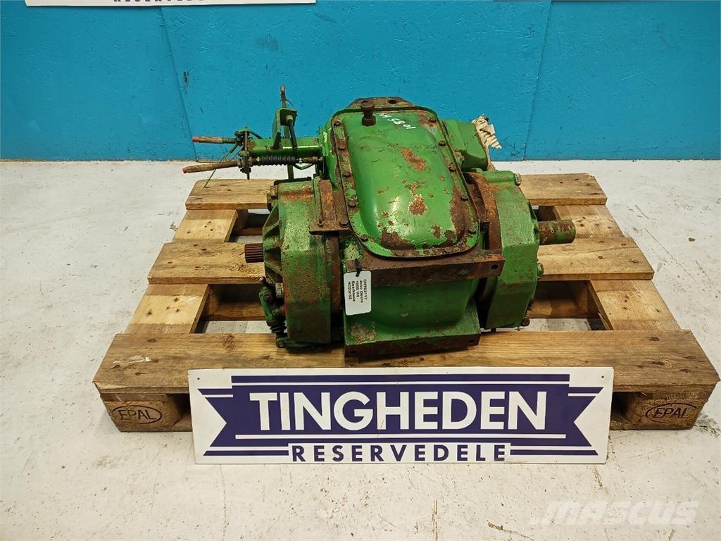 John Deere 1085 Коробка передач
