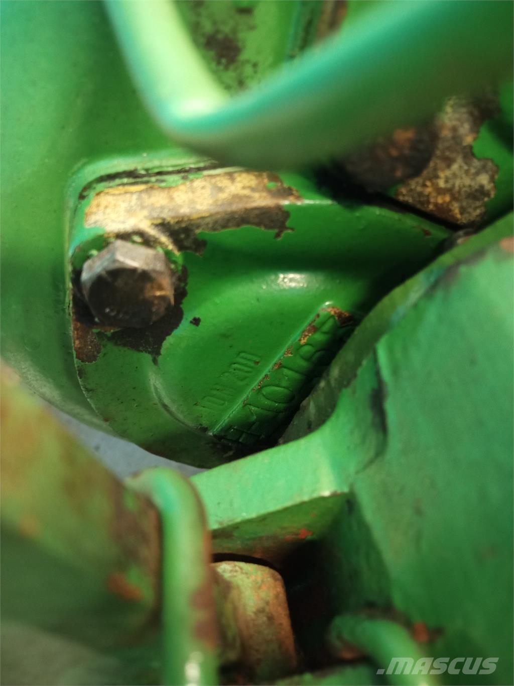 John Deere 1085 Коробка передач
