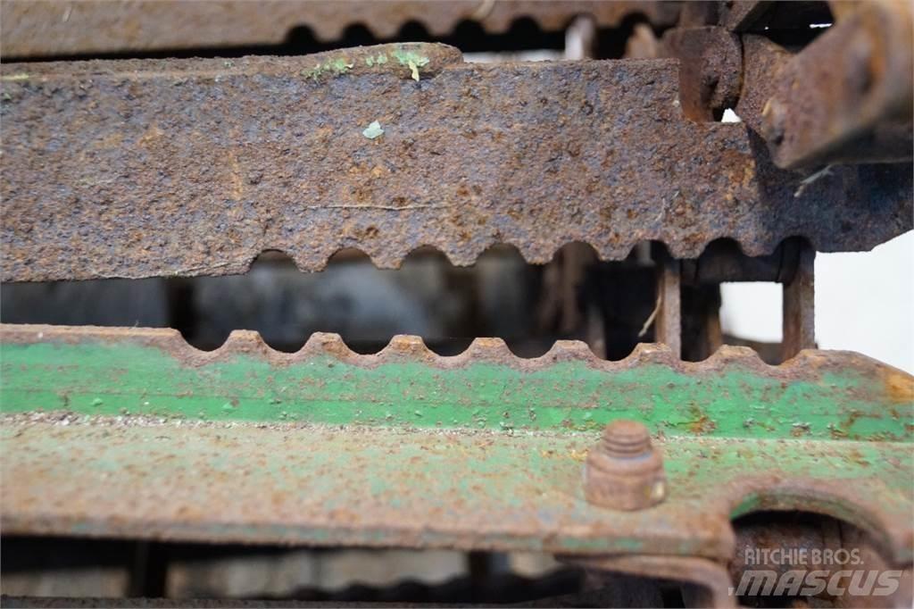 John Deere 1085 Додаткове обладнання для збиральних комбайнів