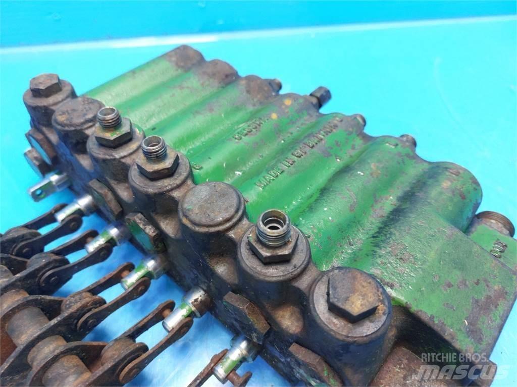 John Deere 1085 Гідравліка