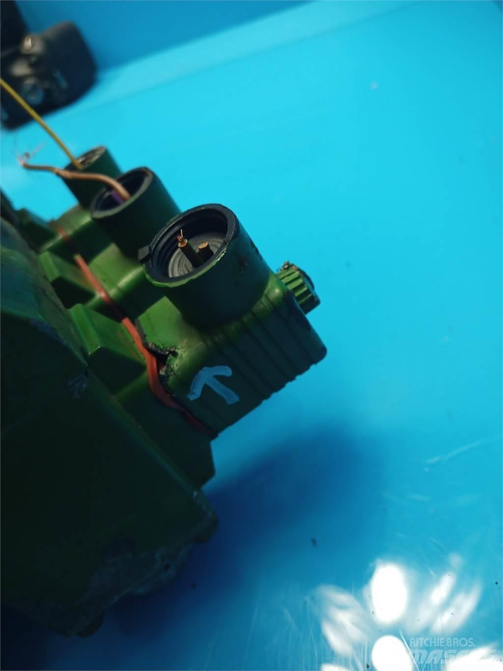 John Deere 1177 Гідравліка