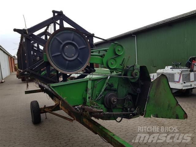 John Deere 16 Додаткове обладнання для збиральних комбайнів