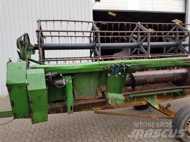 John Deere 16 Додаткове обладнання для збиральних комбайнів