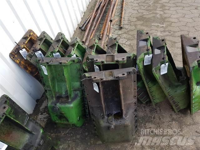 John Deere 2030 Двигуни