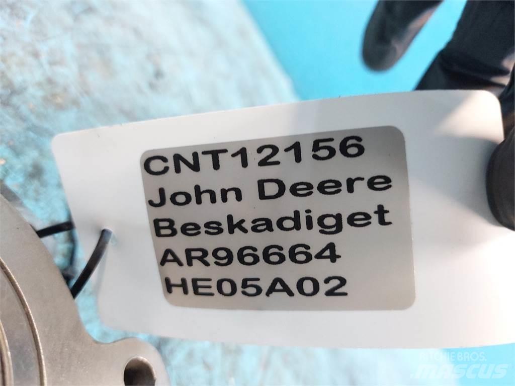 John Deere 2030 Двигуни