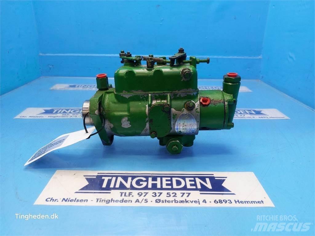 John Deere 2040S Двигуни